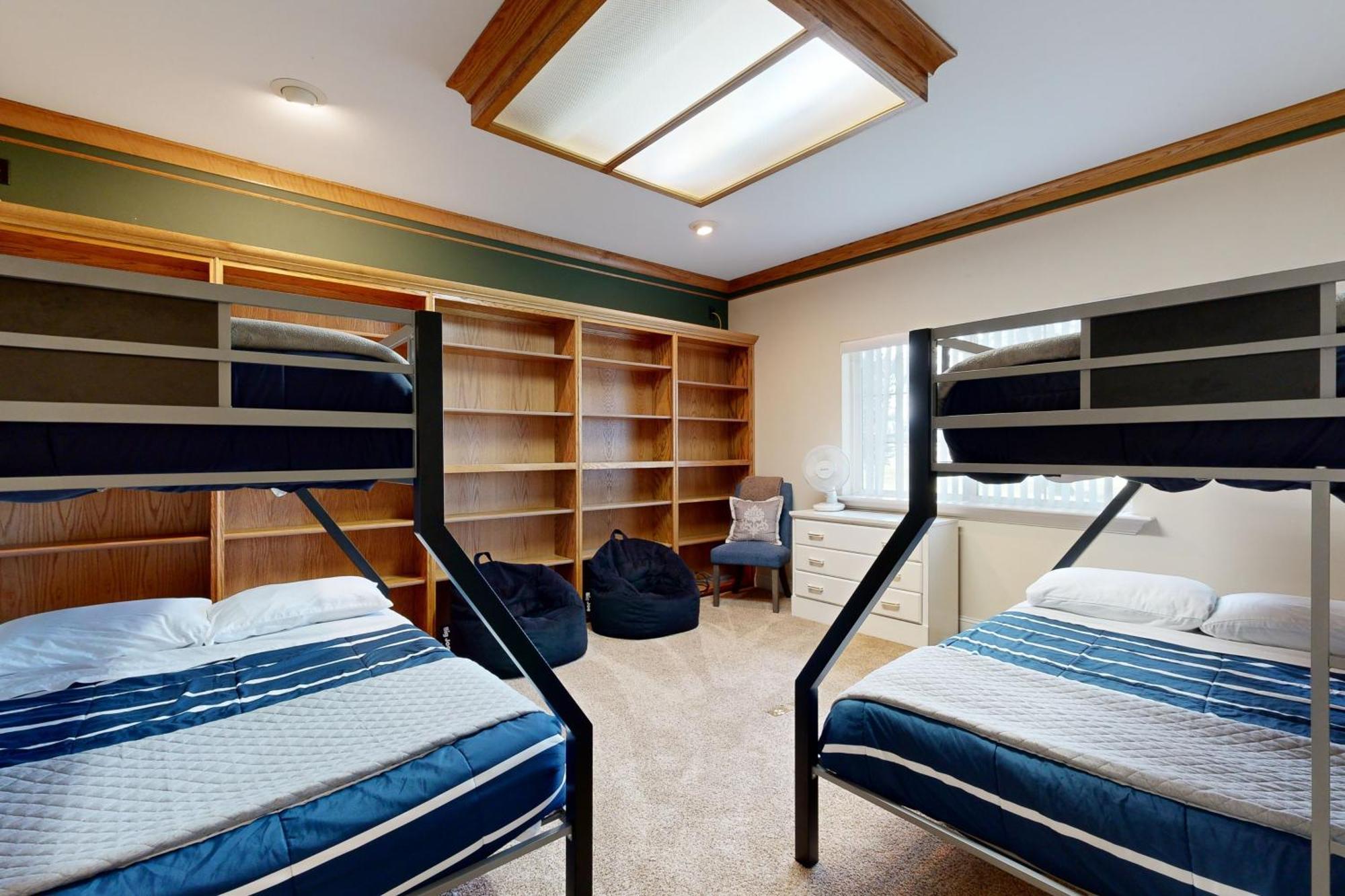 Mitchell'S Resort Систерс Экстерьер фото